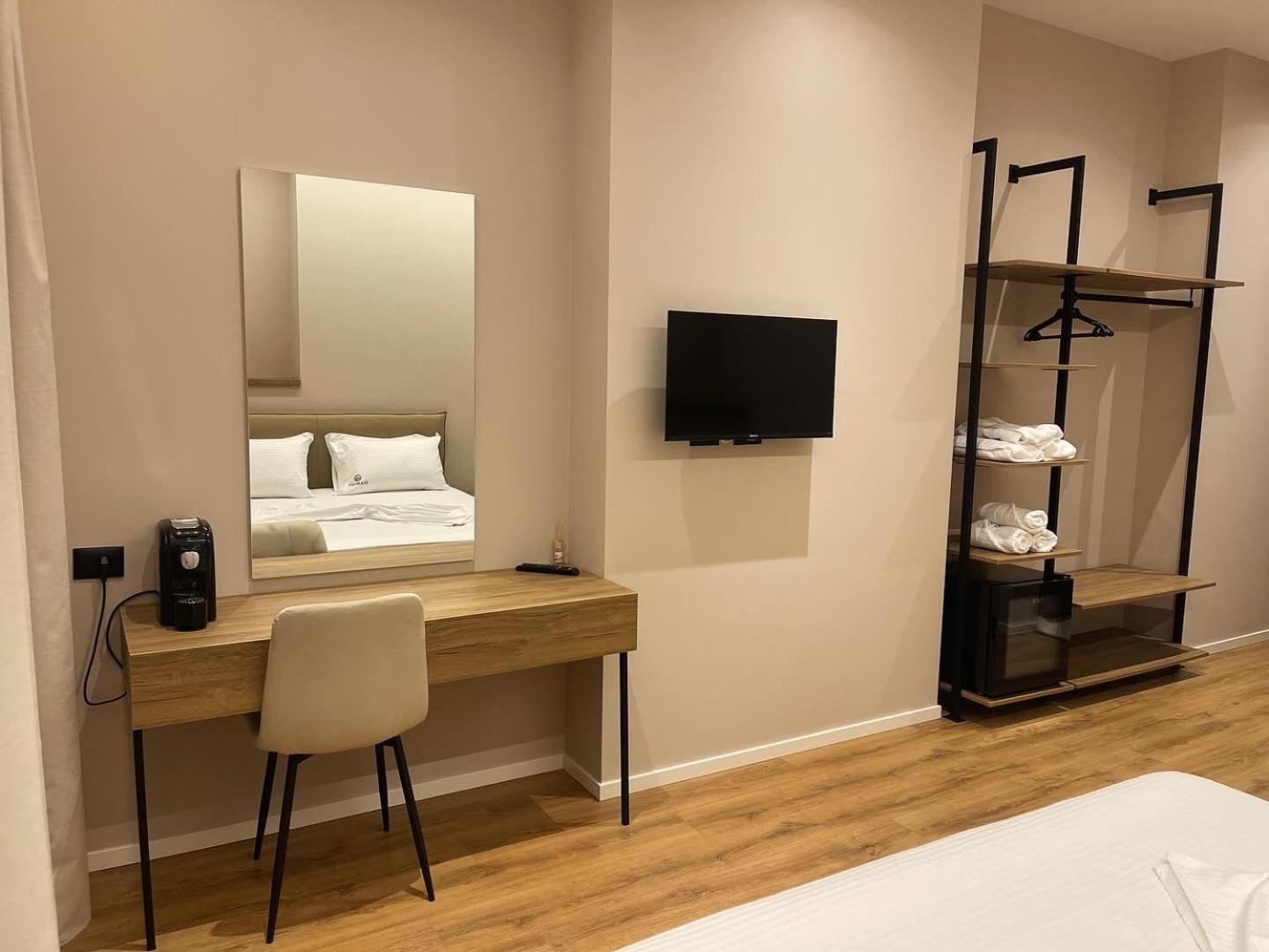 Dia Mare Deluxe Lejlighedshotel Vlorë Eksteriør billede
