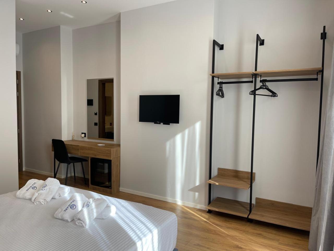 Dia Mare Deluxe Lejlighedshotel Vlorë Eksteriør billede